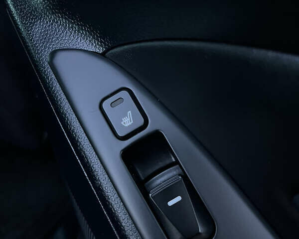 Черный Хендай их35, объемом двигателя 2 л и пробегом 213 тыс. км за 16500 $, фото 25 на Automoto.ua