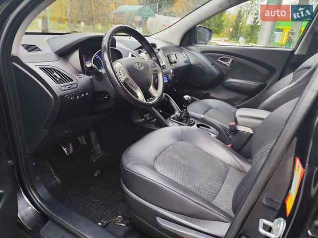 Хендай их35 2013 в Житомире на Automoto.ua Черный Хендай их35, объемом двигателя 1.7 л и пробегом 158 тыс. км за 11900 $, фото 20 на Automoto.ua
