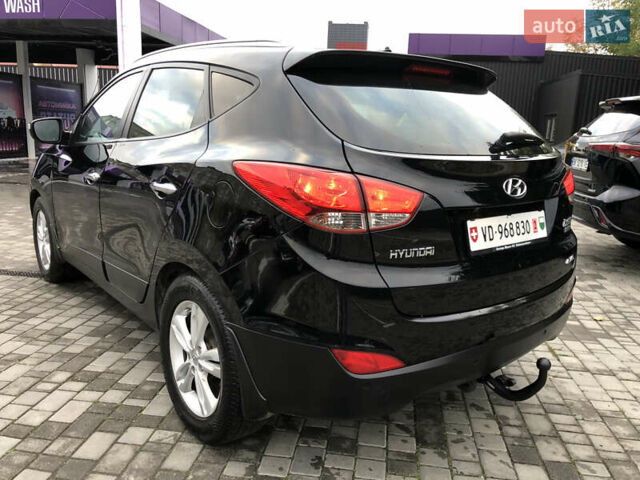Черный Хендай их35, объемом двигателя 2 л и пробегом 178 тыс. км за 13999 $, фото 15 на Automoto.ua
