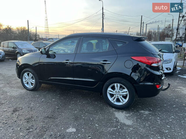 Черный Хендай их35, объемом двигателя 2 л и пробегом 213 тыс. км за 16500 $, фото 13 на Automoto.ua