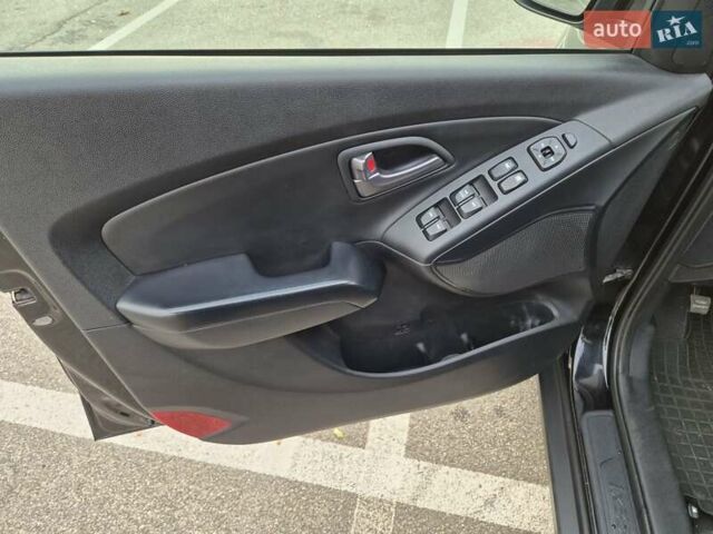 Хендай их35 2013 в Киеве на Automoto.ua Черный Хендай их35, объемом двигателя 2 л и пробегом 153 тыс. км за 13500 $, фото 10 на Automoto.ua