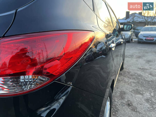 Черный Хендай их35, объемом двигателя 2 л и пробегом 213 тыс. км за 16500 $, фото 10 на Automoto.ua