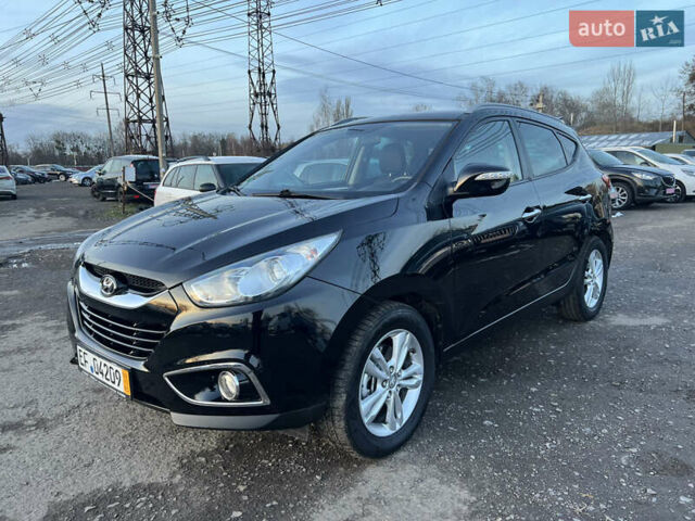 Черный Хендай их35, объемом двигателя 2 л и пробегом 213 тыс. км за 16500 $, фото 5 на Automoto.ua