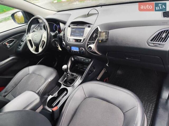 Хендай их35 2013 в Житомире на Automoto.ua Черный Хендай их35, объемом двигателя 1.7 л и пробегом 158 тыс. км за 11900 $, фото 48 на Automoto.ua