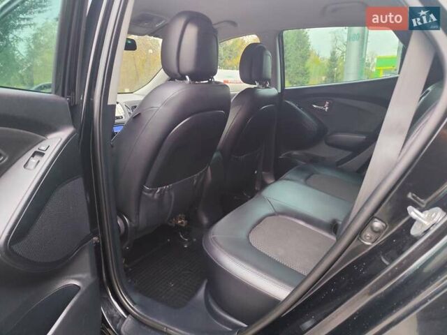 Хендай их35 2013 в Житомире на Automoto.ua Черный Хендай их35, объемом двигателя 1.7 л и пробегом 158 тыс. км за 11900 $, фото 36 на Automoto.ua
