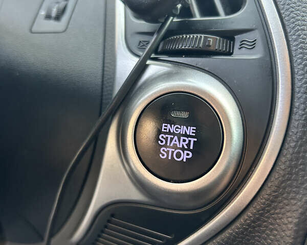 Чорний Хендай іх35, об'ємом двигуна 2 л та пробігом 241 тис. км за 14400 $, фото 11 на Automoto.ua