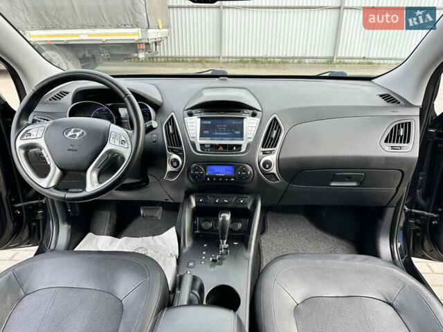 Чорний Хендай іх35, об'ємом двигуна 2 л та пробігом 148 тис. км за 14599 $, фото 43 на Automoto.ua