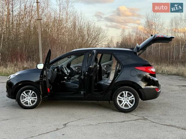 Черный Хендай их35, объемом двигателя 2 л и пробегом 182 тыс. км за 14650 $, фото 59 на Automoto.ua