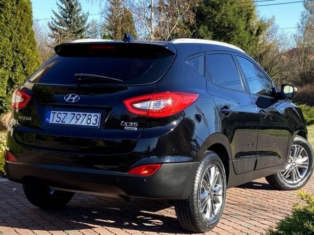 Черный Хендай их35, объемом двигателя 1.7 л и пробегом 189 тыс. км за 8900 $, фото 3 на Automoto.ua