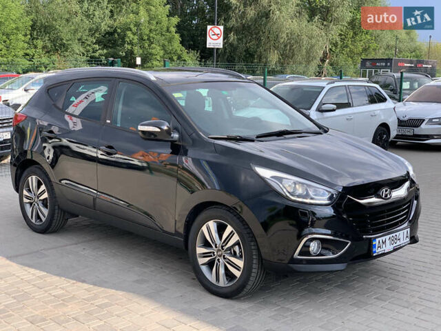 Черный Хендай их35, объемом двигателя 2 л и пробегом 214 тыс. км за 14999 $, фото 6 на Automoto.ua