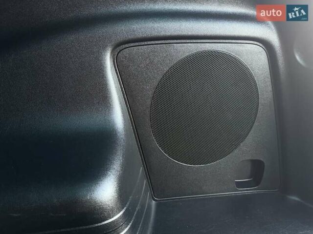 Черный Хендай их35, объемом двигателя 2 л и пробегом 182 тыс. км за 14650 $, фото 58 на Automoto.ua