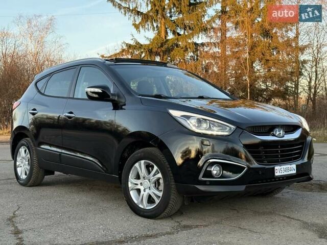 Черный Хендай их35, объемом двигателя 2 л и пробегом 182 тыс. км за 14650 $, фото 4 на Automoto.ua