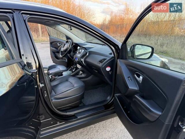 Черный Хендай их35, объемом двигателя 2 л и пробегом 182 тыс. км за 14650 $, фото 35 на Automoto.ua