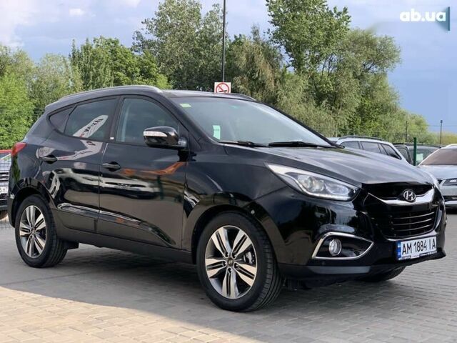 Черный Хендай их35, объемом двигателя 2 л и пробегом 214 тыс. км за 14999 $, фото 4 на Automoto.ua