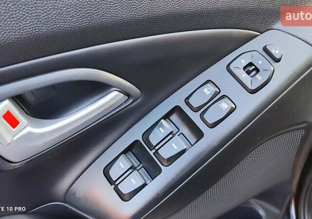 Чорний Хендай іх35, об'ємом двигуна 2 л та пробігом 203 тис. км за 13750 $, фото 14 на Automoto.ua