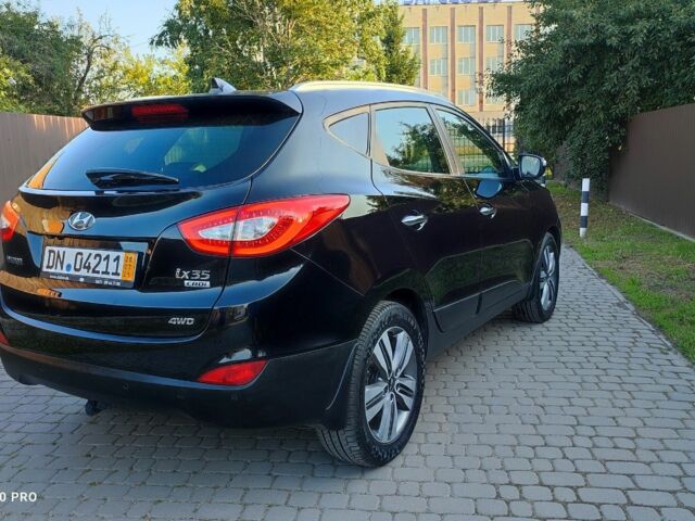 Черный Хендай их35, объемом двигателя 2 л и пробегом 193 тыс. км за 13950 $, фото 3 на Automoto.ua