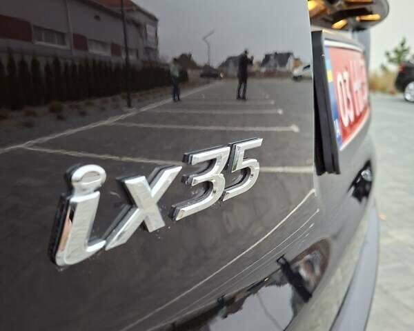 Черный Хендай их35, объемом двигателя 2 л и пробегом 237 тыс. км за 15600 $, фото 11 на Automoto.ua