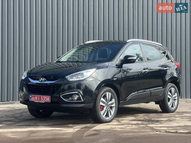 Черный Хендай их35, объемом двигателя 2 л и пробегом 208 тыс. км за 15350 $, фото 2 на Automoto.ua