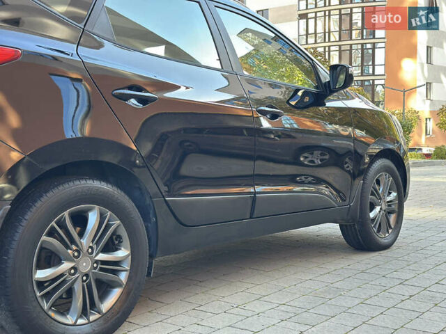 Черный Хендай их35, объемом двигателя 2 л и пробегом 96 тыс. км за 11950 $, фото 19 на Automoto.ua