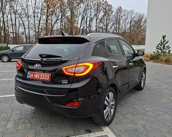 Черный Хендай их35, объемом двигателя 2 л и пробегом 237 тыс. км за 15600 $, фото 9 на Automoto.ua