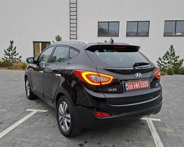 Черный Хендай их35, объемом двигателя 2 л и пробегом 237 тыс. км за 15600 $, фото 4 на Automoto.ua