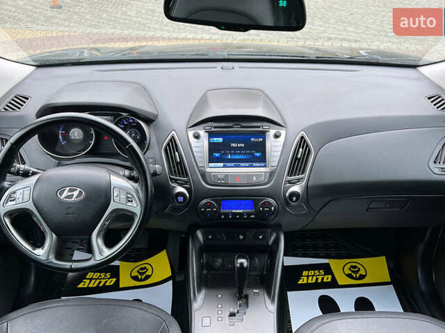 Чорний Хендай іх35, об'ємом двигуна 2 л та пробігом 238 тис. км за 15650 $, фото 11 на Automoto.ua