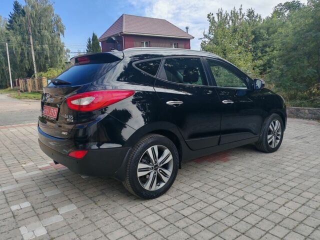 Черный Хендай их35, объемом двигателя 2 л и пробегом 203 тыс. км за 13900 $, фото 4 на Automoto.ua