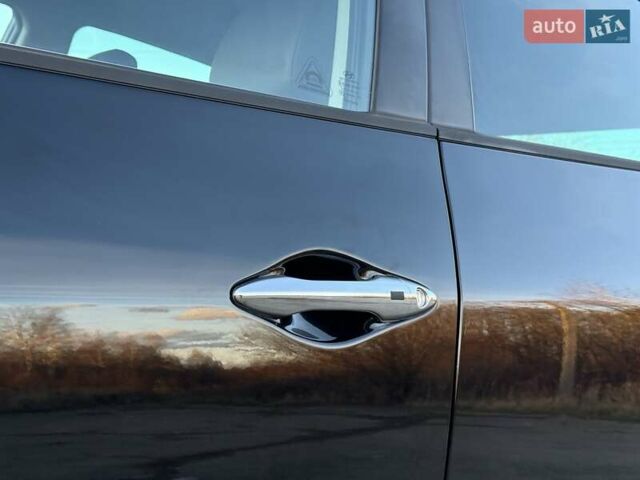 Черный Хендай их35, объемом двигателя 2 л и пробегом 182 тыс. км за 14650 $, фото 20 на Automoto.ua