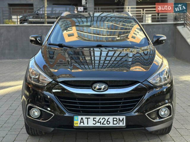 Черный Хендай их35, объемом двигателя 2 л и пробегом 96 тыс. км за 11950 $, фото 69 на Automoto.ua