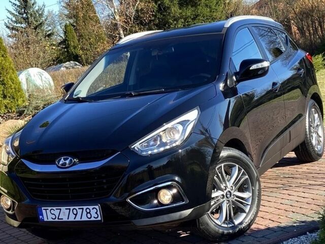 Черный Хендай их35, объемом двигателя 1.7 л и пробегом 189 тыс. км за 8900 $, фото 6 на Automoto.ua