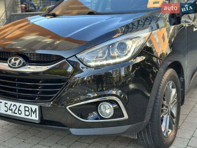 Черный Хендай их35, объемом двигателя 2 л и пробегом 96 тыс. км за 11950 $, фото 10 на Automoto.ua