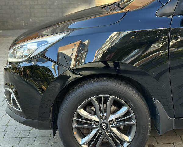 Черный Хендай их35, объемом двигателя 2 л и пробегом 96 тыс. км за 11950 $, фото 28 на Automoto.ua