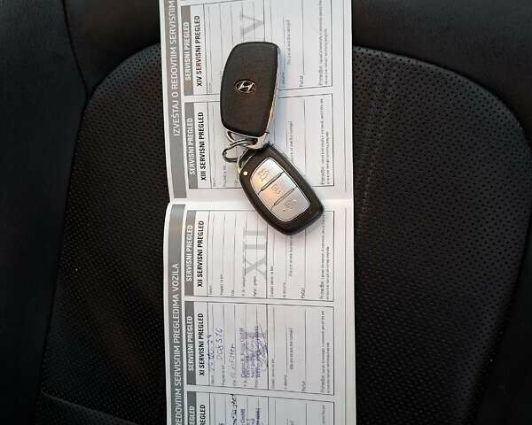 Черный Хендай их35, объемом двигателя 2 л и пробегом 237 тыс. км за 15600 $, фото 23 на Automoto.ua