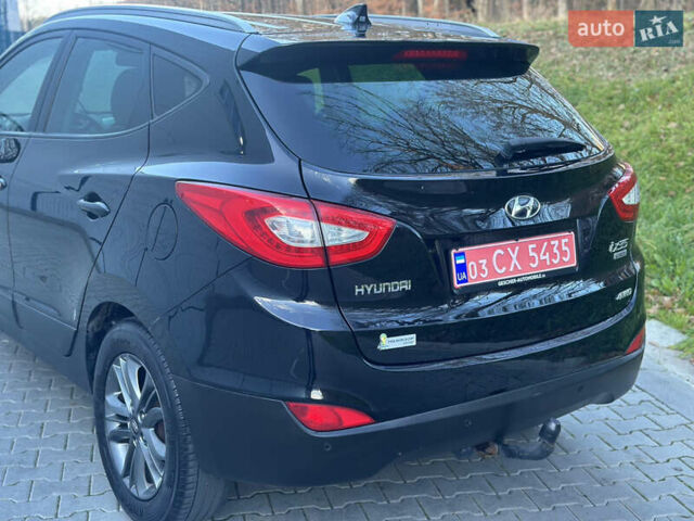 Черный Хендай их35, объемом двигателя 2 л и пробегом 237 тыс. км за 15150 $, фото 10 на Automoto.ua