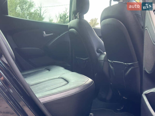 Черный Хендай их35, объемом двигателя 2 л и пробегом 208 тыс. км за 15350 $, фото 33 на Automoto.ua