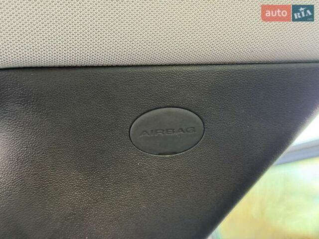 Черный Хендай их35, объемом двигателя 2 л и пробегом 182 тыс. км за 14650 $, фото 33 на Automoto.ua