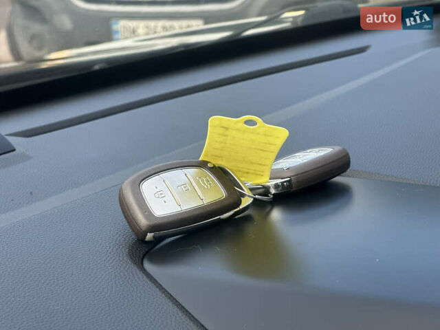 Черный Хендай их35, объемом двигателя 2 л и пробегом 208 тыс. км за 15350 $, фото 56 на Automoto.ua