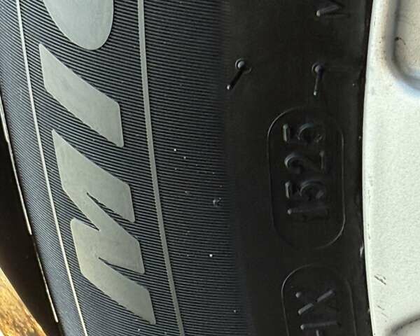 Черный Хендай их35, объемом двигателя 2 л и пробегом 182 тыс. км за 14650 $, фото 85 на Automoto.ua