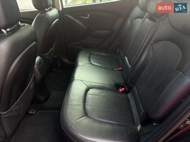 Черный Хендай их35, объемом двигателя 2 л и пробегом 227 тыс. км за 14200 $, фото 61 на Automoto.ua