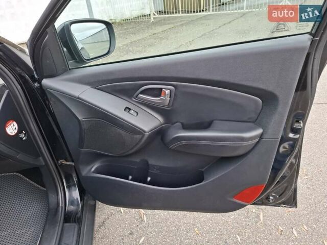Хендай их35 2014 в Киеве на Automoto.ua Черный Хендай их35, объемом двигателя 1.7 л и пробегом 210 тыс. км за 13300 $, фото 14 на Automoto.ua