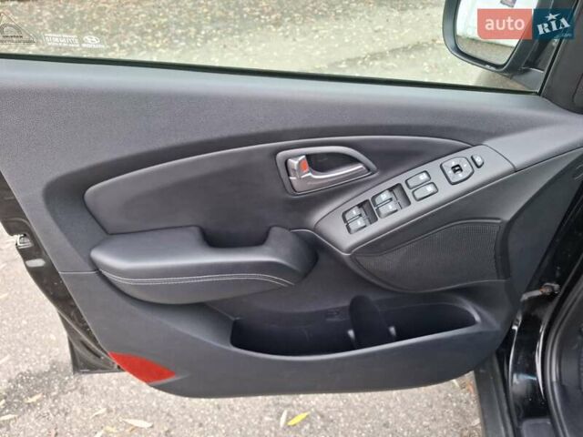 Хендай их35 2014 в Киеве на Automoto.ua Черный Хендай их35, объемом двигателя 1.7 л и пробегом 210 тыс. км за 13300 $, фото 28 на Automoto.ua