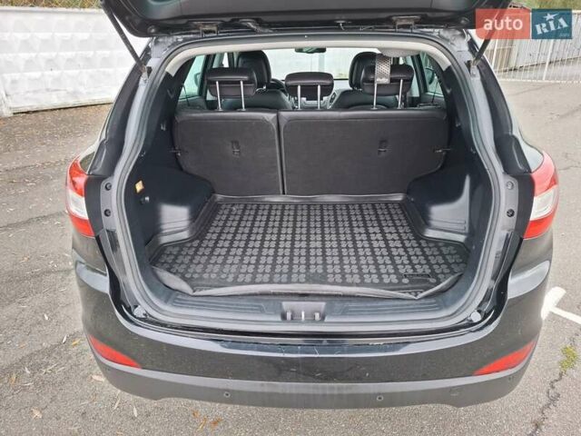 Хендай их35 2014 в Киеве на Automoto.ua Черный Хендай их35, объемом двигателя 1.7 л и пробегом 210 тыс. км за 13300 $, фото 20 на Automoto.ua