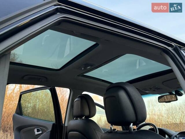 Черный Хендай их35, объемом двигателя 2 л и пробегом 182 тыс. км за 14650 $, фото 30 на Automoto.ua