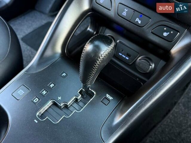 Черный Хендай их35, объемом двигателя 2 л и пробегом 182 тыс. км за 14650 $, фото 46 на Automoto.ua