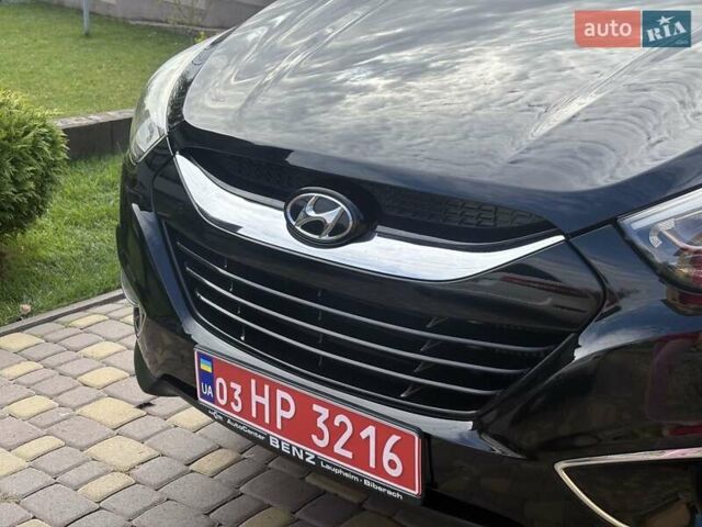 Черный Хендай их35, объемом двигателя 2 л и пробегом 227 тыс. км за 14200 $, фото 32 на Automoto.ua
