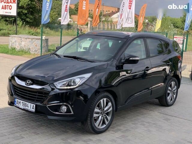 Черный Хендай их35, объемом двигателя 2 л и пробегом 214 тыс. км за 14999 $, фото 2 на Automoto.ua