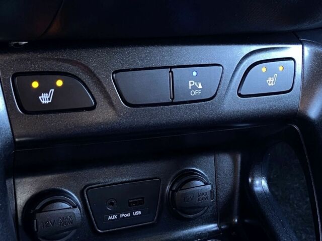 Черный Хендай их35, объемом двигателя 1.7 л и пробегом 189 тыс. км за 8900 $, фото 22 на Automoto.ua