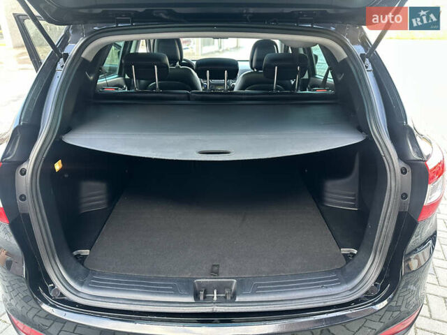 Чорний Хендай іх35, об'ємом двигуна 2 л та пробігом 230 тис. км за 13400 $, фото 42 на Automoto.ua