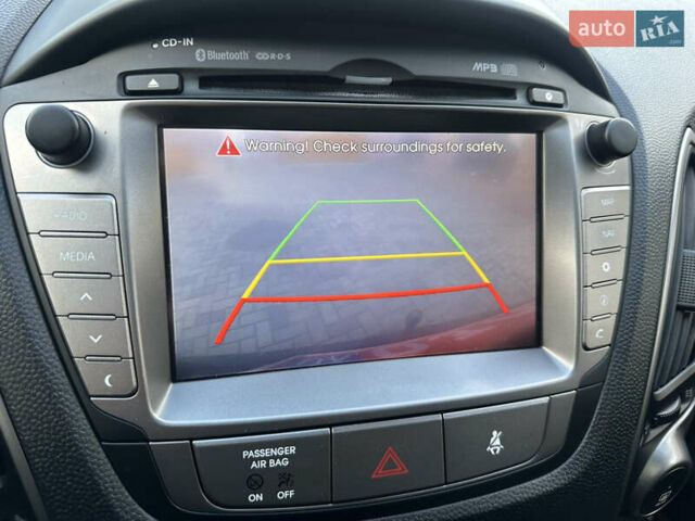 Чорний Хендай іх35, об'ємом двигуна 2 л та пробігом 230 тис. км за 13400 $, фото 78 на Automoto.ua