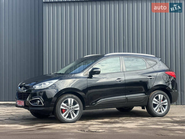 Черный Хендай их35, объемом двигателя 2 л и пробегом 208 тыс. км за 15350 $, фото 5 на Automoto.ua